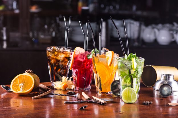 Cocktail- und Getränkestrohhalme